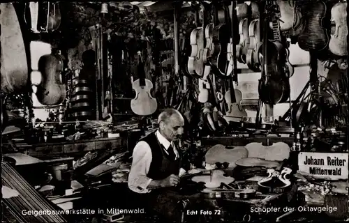 Ak Mittenwald Oberbayern, Johann Reiter, Geigenbauerwerkstätte, Schöpfer der Oktavgeige