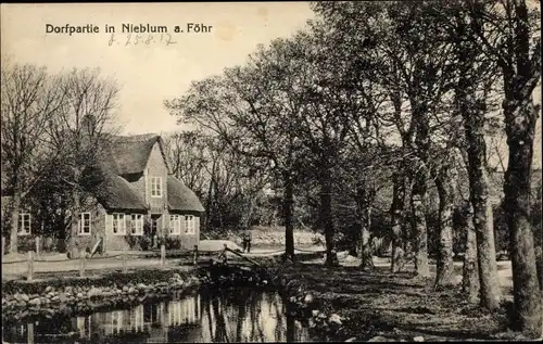 Ak Nieblum Insel Föhr in Nordfriesland, Dorfpartie