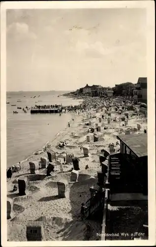 Ak Wyk auf Föhr Nordfriesland, Strand, Bootsanlegestelle