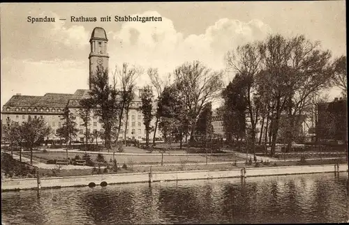 Ak Berlin Spandau, Rathaus, Stabholzgarten