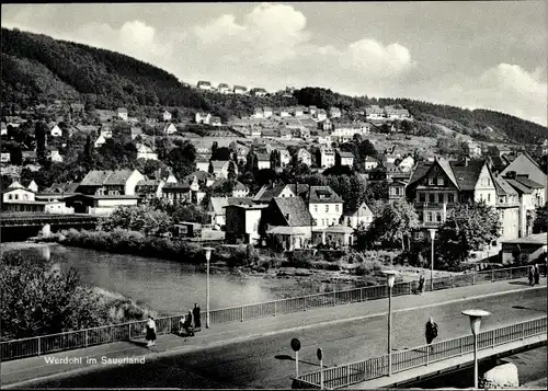 Ak Werdohl im Sauerland, Blick auf den Ort, Brücke