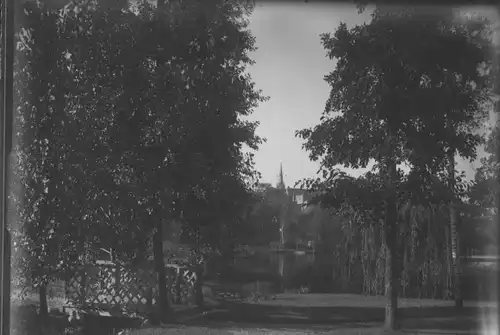 Foto Lippehne Lipiany Ostbrandenburg, Seepartie, Blick auf den Ort