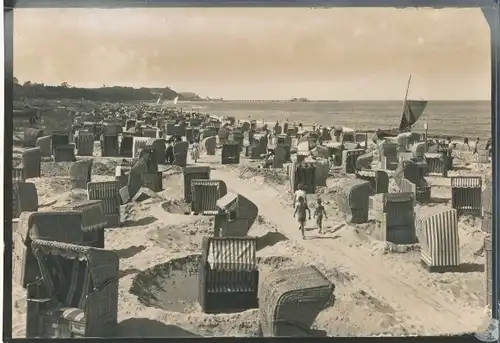 Foto Ostseebad Ahlbeck Heringsdorf auf Usedom, Strandpartie, Strandkörbe