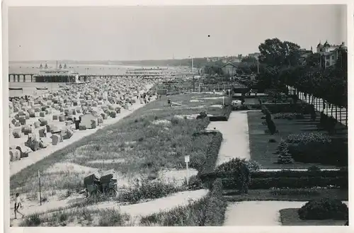 Foto Ostseebad Ahlbeck Heringsdorf auf Usedom, Strand, Promenade