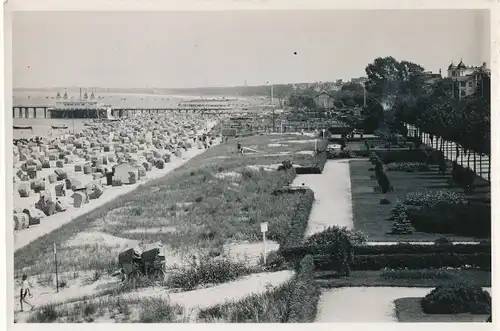 Foto Ostseebad Ahlbeck Heringsdorf auf Usedom, Strand, Promenade