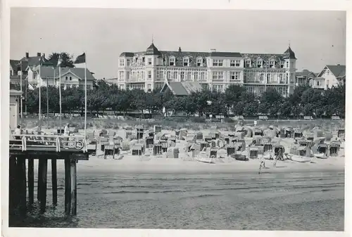 Foto Ostseebad Ahlbeck Heringsdorf auf Usedom, Strandpartie, Strandkörbe, Ahlbecker Hof