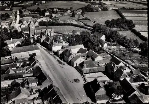 Ak Bellevesvre Saône et Loire, Le Centre du Bourg, Fliegeraufnahme