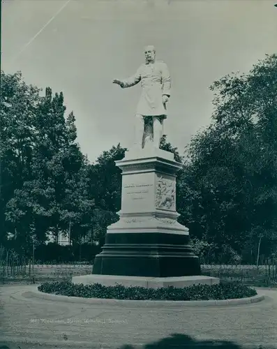 Foto Wiesbaden in Hessen, Kaiser Wilhelm I. Denkmal