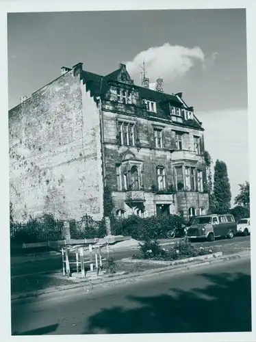 Foto Berlin, Nachkriegszeit, Gebäude von der Straße gesehen