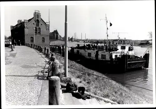 Foto Wittenberge an der Elbe Prignitz, Elbdampfer, 1975