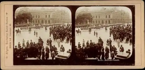 Stereo Foto Berlin Mitte, Unter den Linden vor dem Zeughaus, nach der Parade