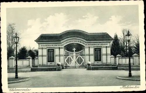 Ak Elsterwerda im Kreis Elbe Elster, Heldentor