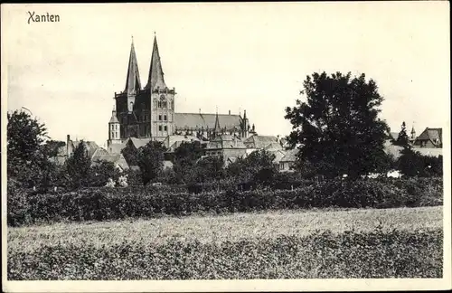 Ak Xanten am Niederrhein, Blick auf den Ort, Kirche