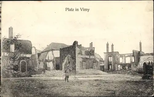 Ak Vimy Pas de Calais, Platz, Häuserruinen, Kriegszerstörung I. WK