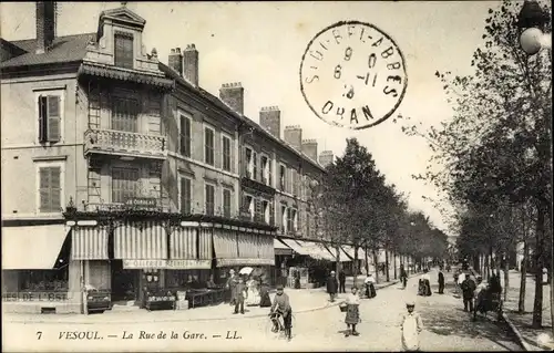 Ak Vesoul Haute Saône, La Rue de la Gare