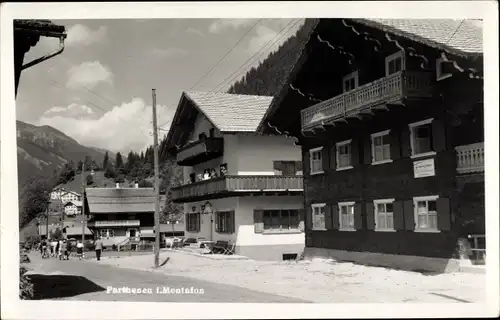 Ak Partenen Gaschurn in Vorarlberg, Straßenpartie, Häuser