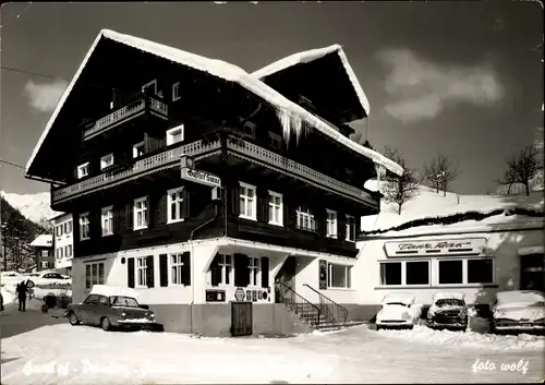 Ak Tschagguns in Vorarlberg, Gasthof Sonne, Winteransicht