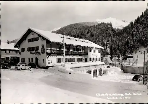 Ak Klösterle Vorarlberg Österreich, Hotel Krone, Winteransicht