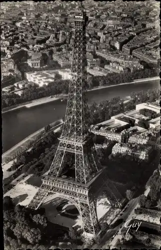 Ak Paris VII, La Tour Eiffel, Eiffelturm, Luftbild