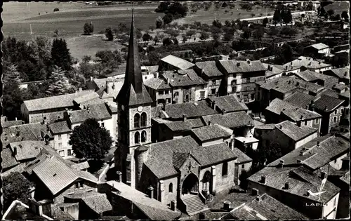 Ak Sauxillanges Puy de Dôme, L'Eglise, Vue generale, Luftbild