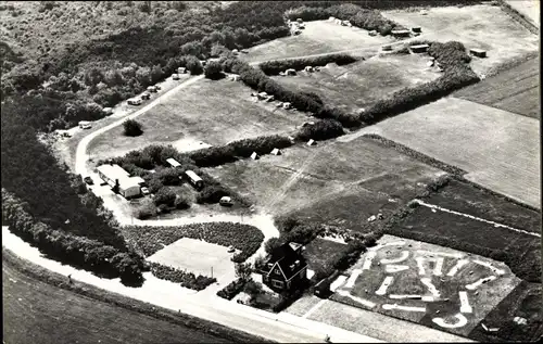 Ak Den Helder Nordholland Niederlande, Camping De Donkere Duinen, Minigolf, Fliegeraufnahme