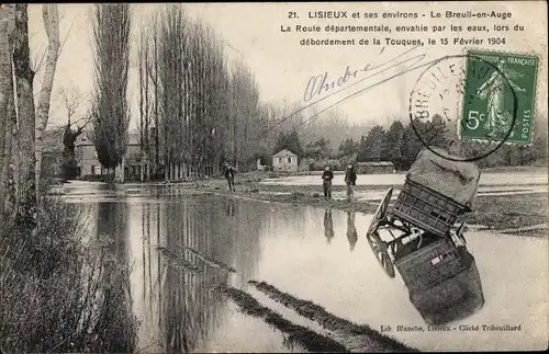 Ak Breuil en Auge Calvados, La Route departementale, envahie par les eaux, lors du debordement