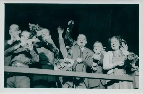 Foto Max Schirner Berlin, FDJ Friedenstag, Kundgebung im Lustgarten, Oberbürgermeister Friedr. Ebert