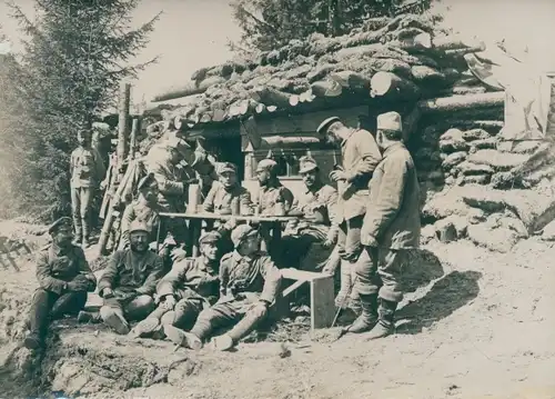 Foto Deutsche Soldaten, Kaiserreich, verbündete Soldaten, Österreich Ungarn, Südarmee, Ostry, 1. WK