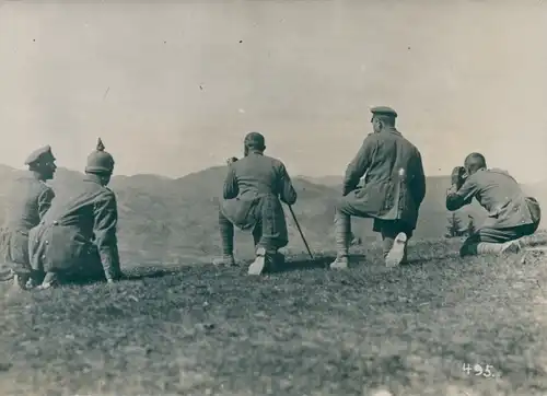 Foto Deutsche Soldaten, Kaiserreich, 1 WK, Blick vom Ostry, russische Schützengräben