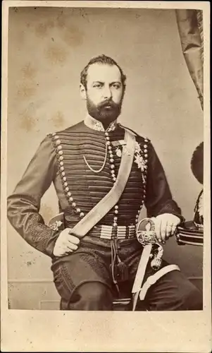 CdV König Karl XV. von Schweden und Norwegen, Uniform, Säbel, Portrait