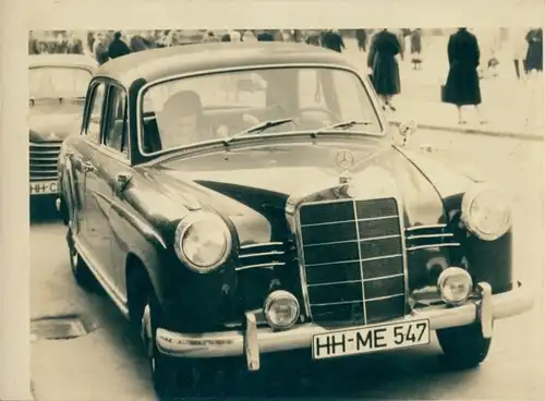 Foto Mercedes Automobil, Frontalansicht, KFZ Kennz. HH ME 547