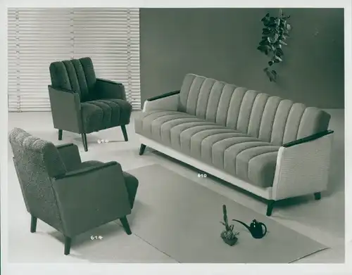 Foto Wohnzimmermöbel, Sitzgruppe, Sofa 610, Sessel 614, 50er Jahre, Reklame