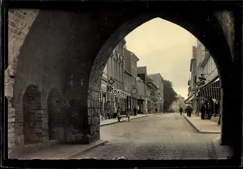 Foto Demmin in Vorpommern, Luisentor, Geschäfte