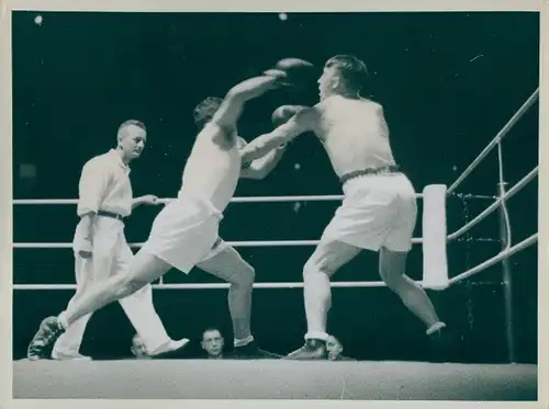 Foto Olympia, Boxkampf, Petersen gegen Giaverine