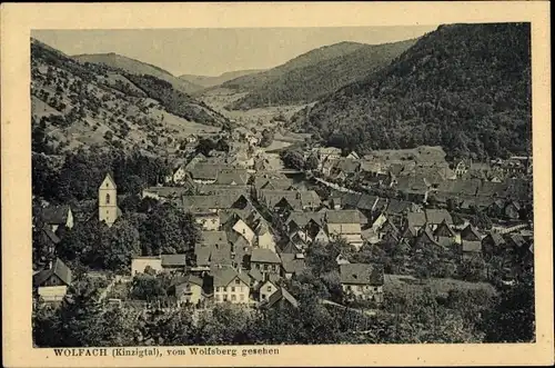 Ak Wolfach im Schwarzwald, Blick auf den Ort vom Wolfsberg aus