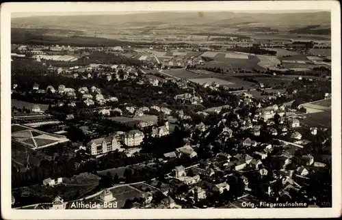 Ak Polanica Zdrój Bad Altheide Schlesien, Blick auf den Ort, Fliegeraufnahme