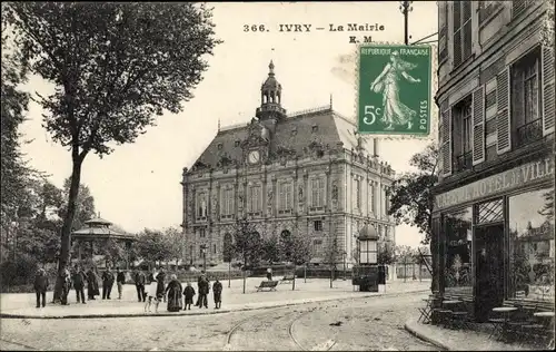 Ak Ivry Hauts de Seine, Place, La Mairie