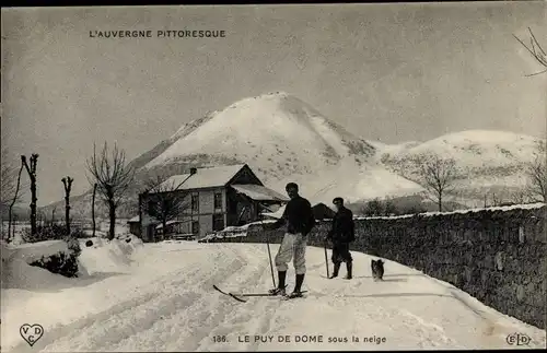 Ak Puy de Dôme, Sous la neige, Skiläufer, Berg, Haus