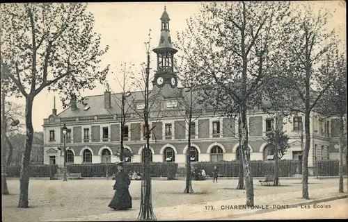 Ak Charenton le Pont Hauts de Seine, Les Ecoles