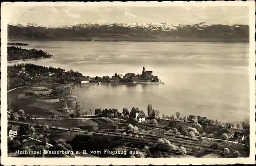 Ak Wasserburg am Bodensee Schwaben, Fliegeraufnahme, Ortschaft mit Landschaftsblick