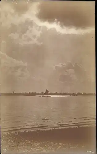 Ak Segelboot auf dem Wasser, NPG 535/11