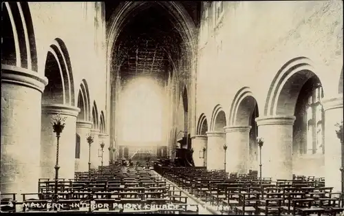 Foto Ak Malvern West Midlands, Priory Church, Interior