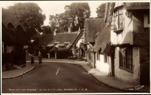 Ak Shanklin Isle of Wight England, Sunlight and Shadow in the Old Village