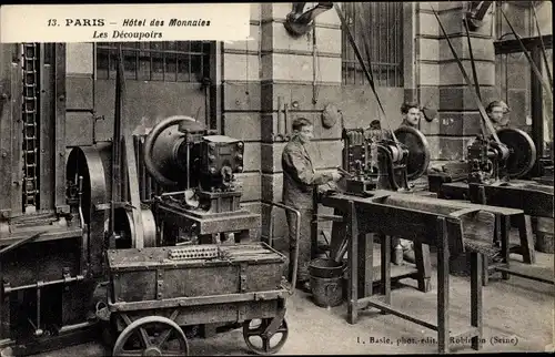 Ak Paris, Hotel des Monnaies, Les Decoupoirs, Maschinenhalle, Walzwerk, Maschine, Münzpresse