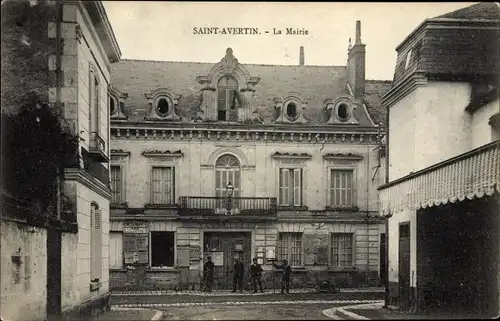 Ak Saint Avertin Indre et Loire, La Mairie, Straßenpartie mit Blick auf das Rathaus