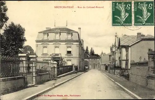 Ak Neufchâteau Lothringen Vosges, Rue de Colonel Renard, Stadtansicht