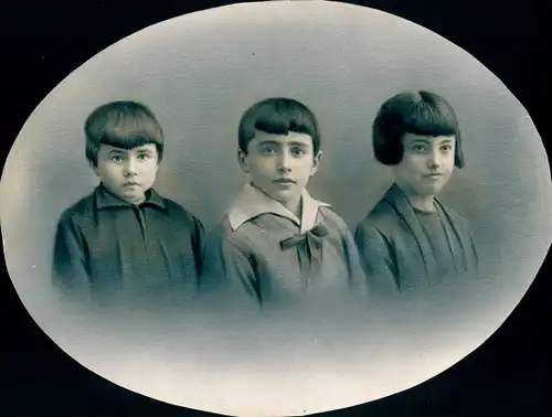 Foto Combalie, Henri, Toulouse, Portraitfotografie, zwei Jungen und ein Mädchen