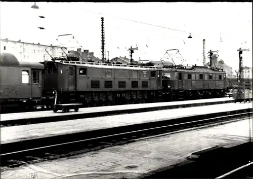 Foto Deutsche Eisenbahn, Lokomotiven E1830 und E1616