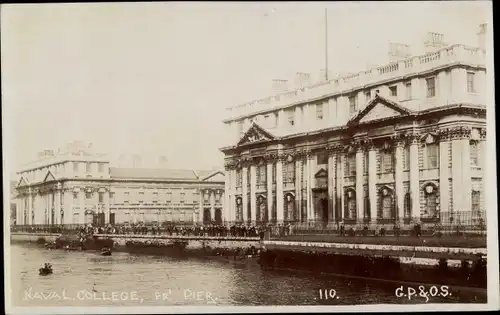 Ak London City, Naval College from Pier