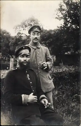 Foto Ak Deutsche Soldaten, Kaiserreich, Zigarren